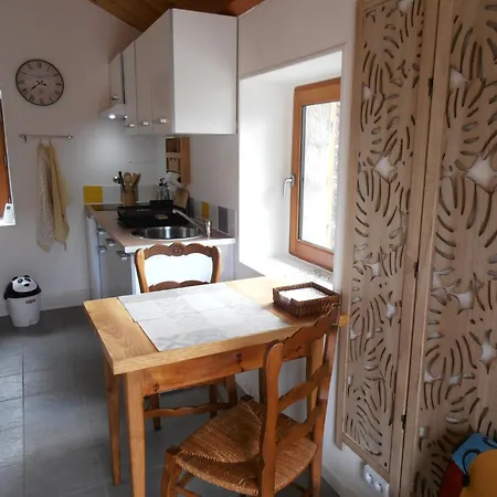 Daire Les Mesanges Du Pertuis